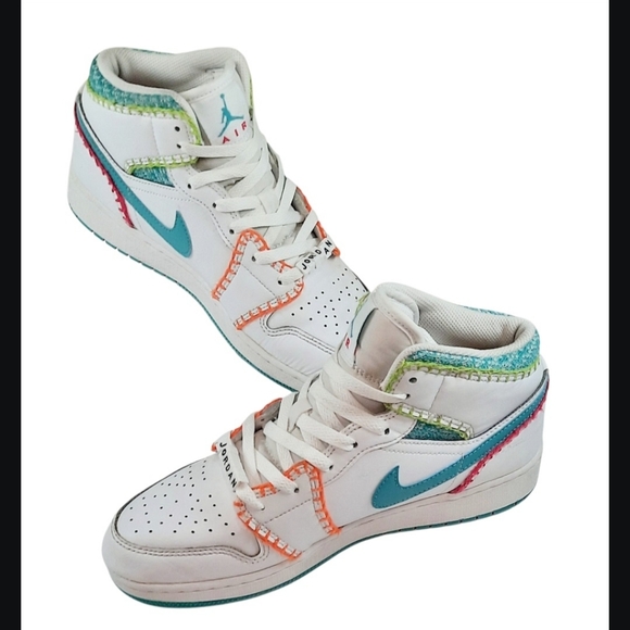 Air Jordan 1 Mid SE GS White Washed Teal Rush Pink DM6218-100 Size 7Y/ Wmns 8.5 - Picture 2 of 5